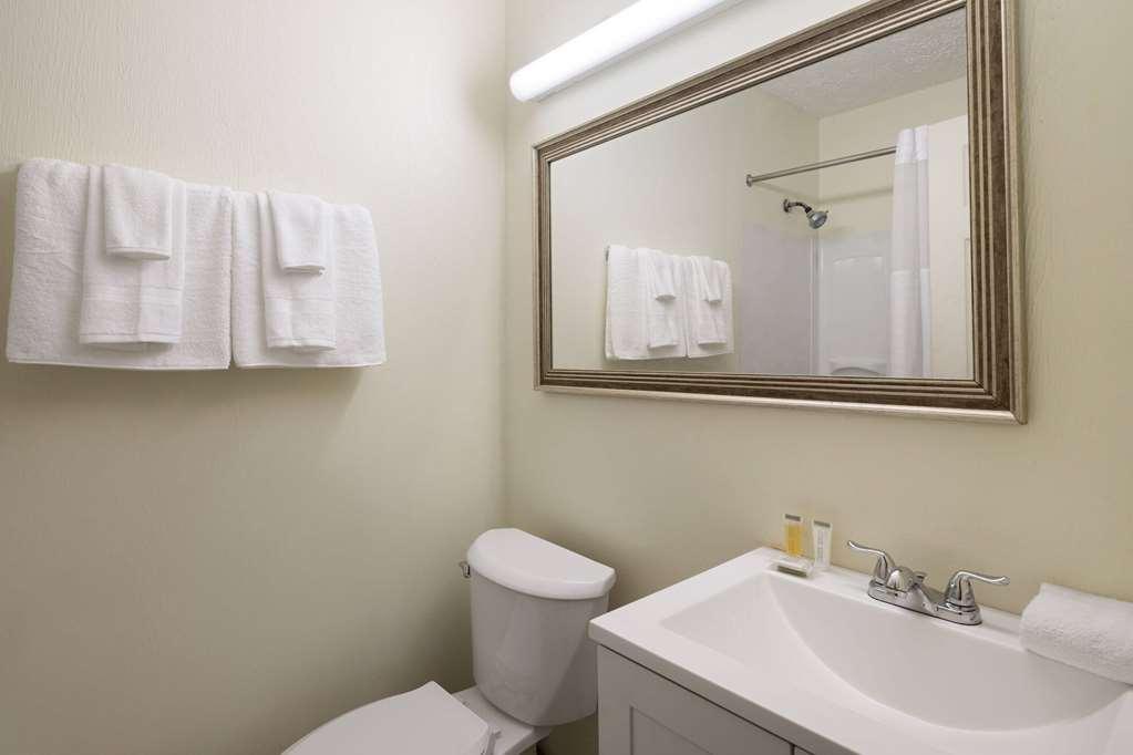 Rodeway Inn Youngstown Værelse billede